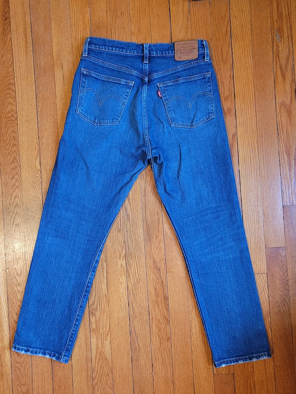 Levi’s 501 Original Fit Jeans – High Rise Cropped Straight Leg – Med Wash – W27 - Picture 6 of 10